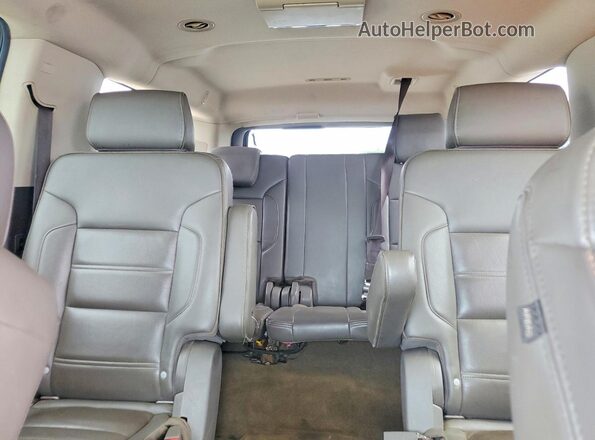 1GKS2HKJ8HR241212 2017 GMC YUKON Белый Вид задней части салона