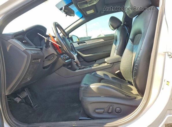 5NPE34AF5JH684684 2018 HYUNDAI SONATA Серебряный Вид панели приборов