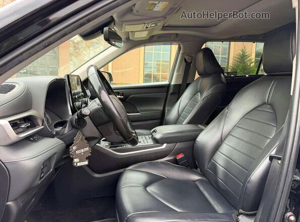 5TDGZRBH5NS591314 2022 TOYOTA HIGHLANDER Black 