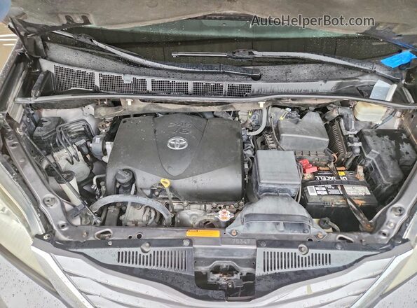 5TDYZ3DC9HS775551 2017 TOYOTA SIENNA Gray 