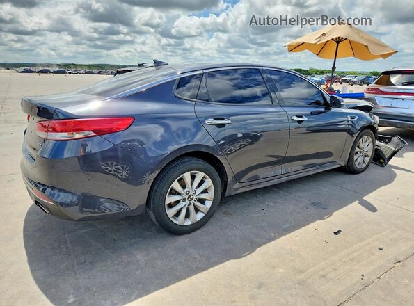 5XXGU4L39JG215893 2018 KIA OPTIMA Charcoal Front right