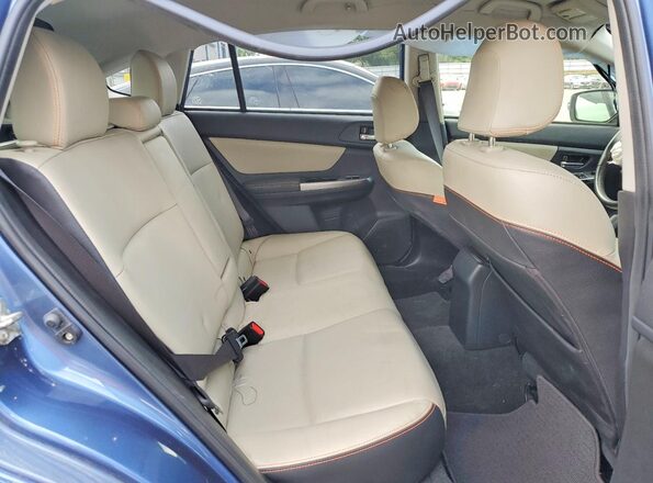 JF2GPAKC9HH233574 2017 SUBARU CROSSTREK Синий Вид подкапотного пространства