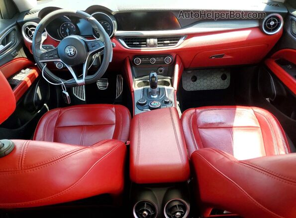 ZASPAKAN4K7C51350 2019 ALFA ROMEO STELVIO Белый 