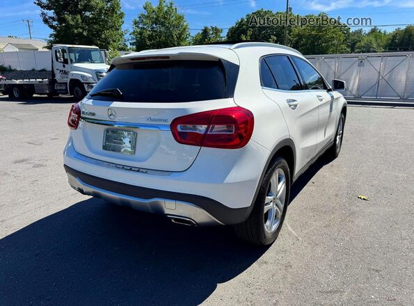 WDCTG4GB7JU000217 2018 MERCEDES-BENZ GLA-CLASS White Przód prawy