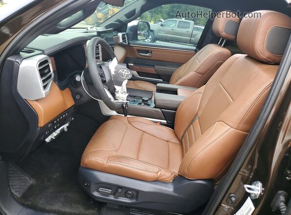 5TFMA5DB7SX305948 2025 TOYOTA TUNDRA Коричневый Вид панели приборов