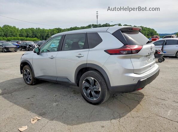 5N1BT3BB8RC722193 2024 NISSAN ROGUE Silver Задня права чверть