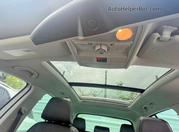 WVGRV7AX3HW506147 2017 VOLKSWAGEN TIGUAN Silver 