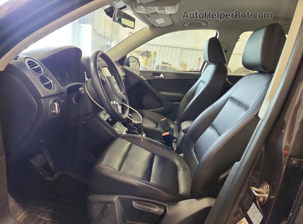 WVGAV7AX2GW601200 2016 VOLKSWAGEN TIGUAN Gray Dashboard view