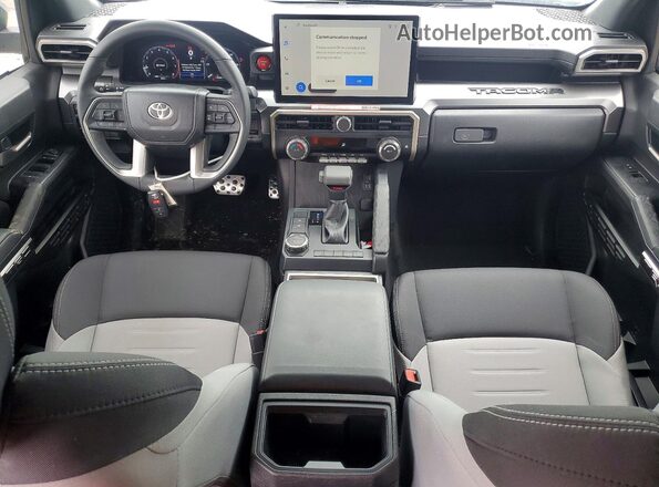 3TMKB5FN3TM054252 2026 TOYOTA TACOMA Silver Սարքավորումների վահանակի տեսք