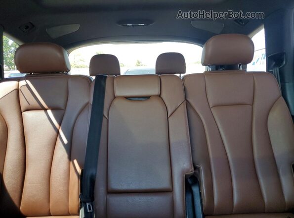 WA1LAAF71JD028267 2018 AUDI Q7 White Սալոնի հետևի տեսք