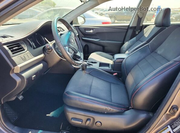 4T1BF1FK0HU421898 2017 TOYOTA CAMRY Silver 
