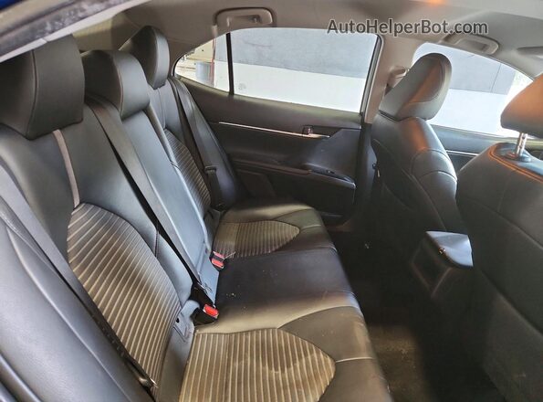 4T1B11HKXJU022398 2018 TOYOTA CAMRY Blue Вид задньої частини салону