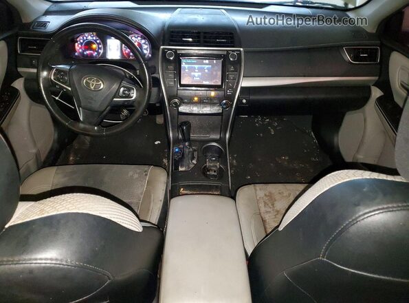 4T1BF1FK7HU670103 2017 TOYOTA CAMRY Silver Вид щитка приладів