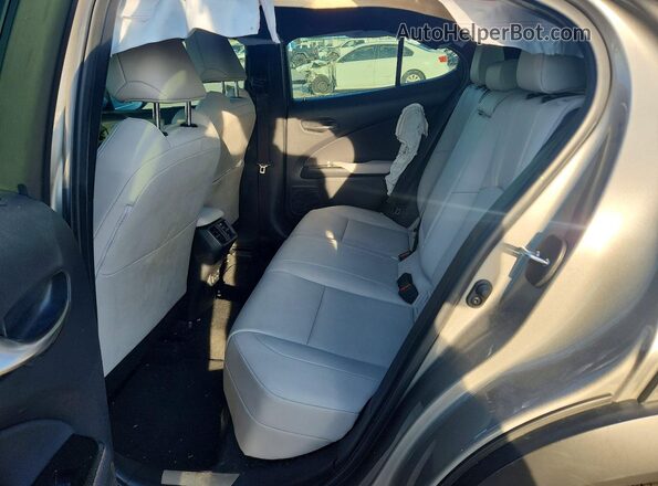 JTHX3JBH2N2053677 2022 LEXUS UX Серебряный Вид задних сидений