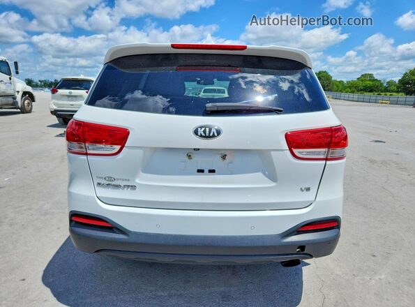 5XYPG4A59GG054946 2016 KIA SORENTO White Front interior view