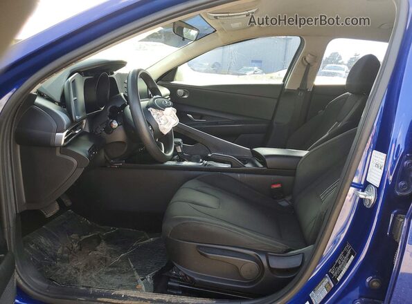 5NPLM4AG4MH046346 2021 HYUNDAI ELANTRA Синий Вид салона спереди