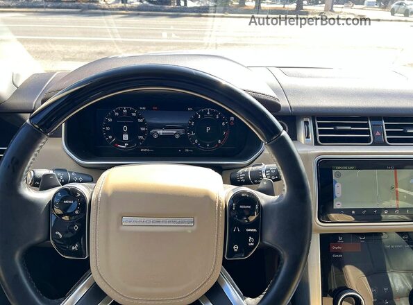 SALGS2RE4JA504820 2018 LAND ROVER RANGE Silver Dashboard view
