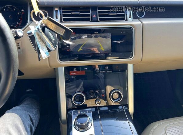 SALGS2RE4JA504820 2018 LAND ROVER RANGE Silver Rear interior view
