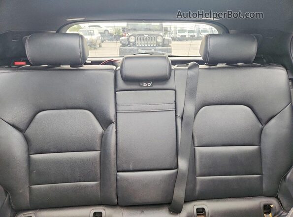 WDCTG4GB6GJ201701 2016 MERCEDES-BENZ GLA White Rear interior view