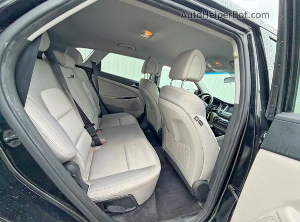 KM8J3CA45JU713741 2018 HYUNDAI TUCSON Black 