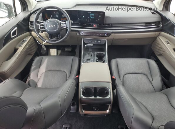 KNDNB5K38T6584654 2026 KIA CARNIVAL Black Widok zestawu wskaźników
