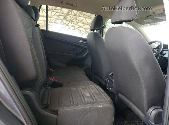 3VV1B7AX2NM159336 2022 VOLKSWAGEN TIGUAN Gray Rear interior view