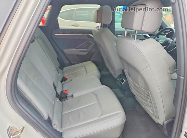 WA1EECF32L1036565 2020 AUDI Q3 Белый 