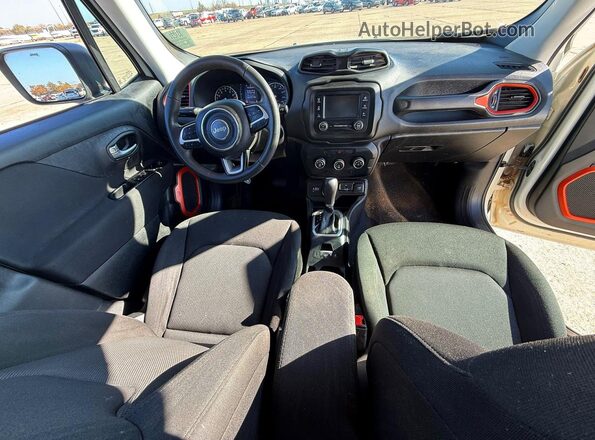 ZACNJBAB4LPL50466 2020 JEEP RENEGADE White Вид задніх сидінь