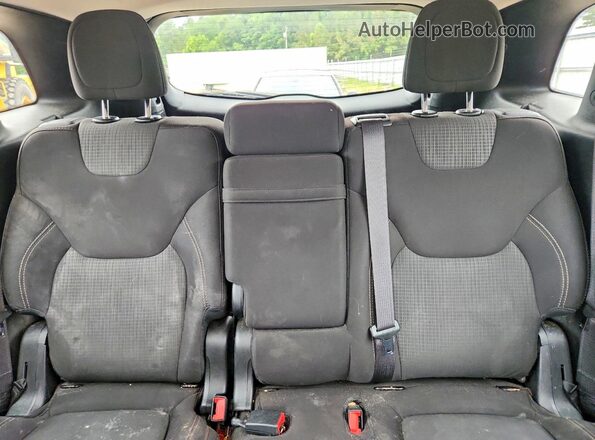 1C4PJLCB9GW291941 2016 JEEP CHEROKEE Black Widok wnętrza z tyłu