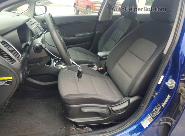 3KPFL4A77HE126556 2017 KIA FORTE Blue Вид панелі приладів