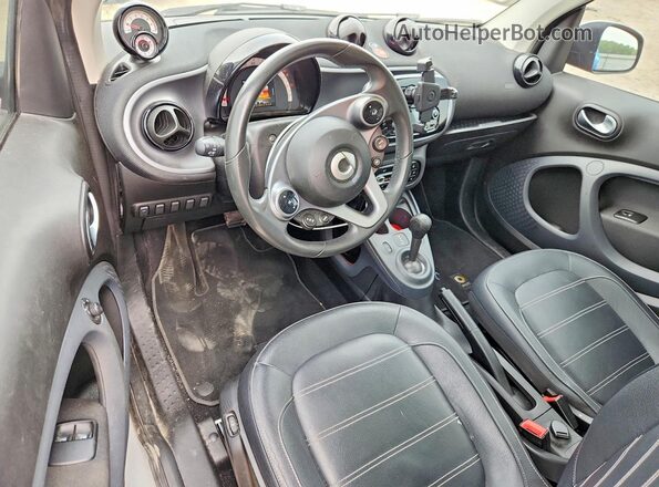 WMEFJ5DA2HK205604 2017 SMART FORTWO Two Tone 