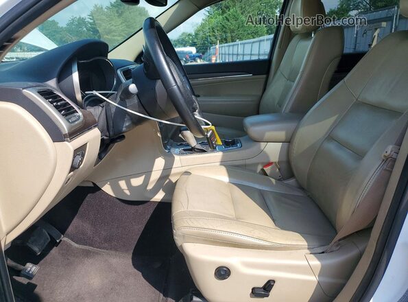 1C4RJFBG6HC646669 2017 JEEP GRAND Белый Вид панели приборов