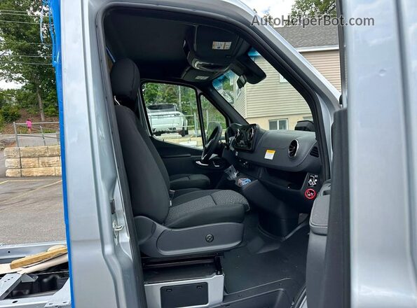W1X9N33Y1SN355924 2025 MERCEDES-BENZ SPRINTER Silver 
