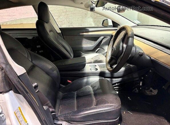 5YJ3E1EA0MF026952 2021 TESLA MODEL White 