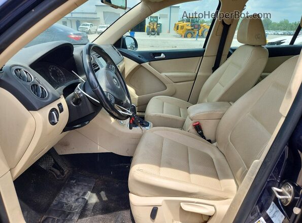 WVGAV7AX3GW600699 2016 VOLKSWAGEN TIGUAN Blue Widok deski rozdzielczej