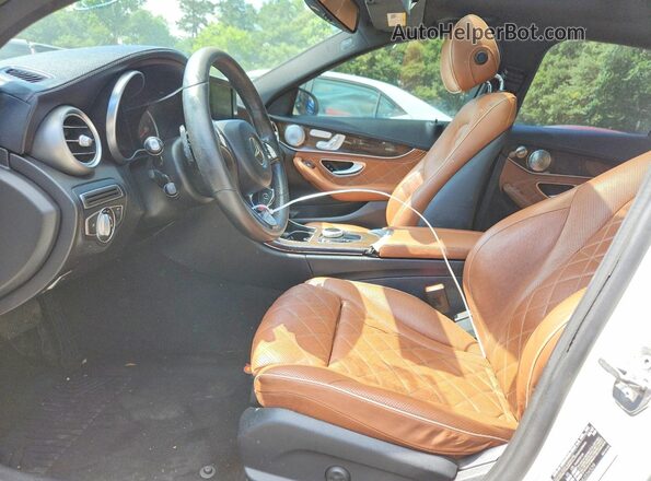55SWF4JB8HU226539 2017 MERCEDES-BENZ C White Dashboard view