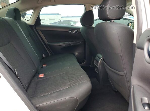 3N1AB7APXKY372167 2019 NISSAN SENTRA Silver Widok wnętrza z tyłu