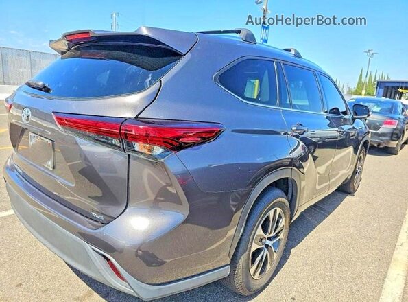 5TDGZRAH5MS520758 2021 TOYOTA HIGHLANDER Gray Front view