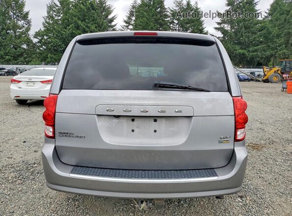 2C4RDGEG9JR359929 2018 DODGE GRAND Silver Front interior view