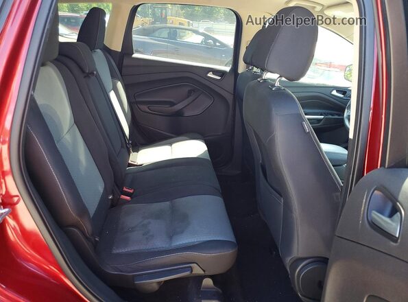 1FMCU9GDXHUE04079 2017 FORD ESCAPE Red Engine compartment view