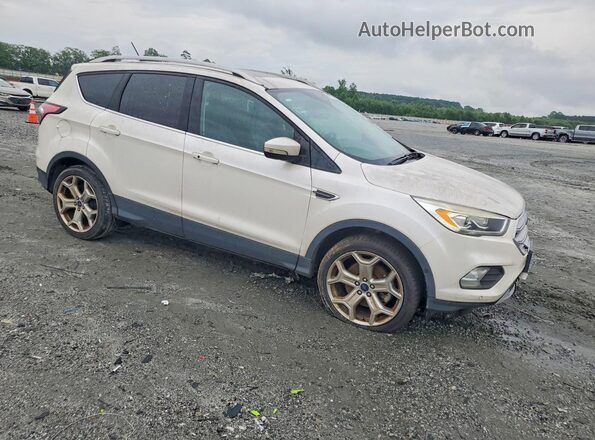 1FMCU9J94JUB19517 2018 FORD ESCAPE White Դիմացի տեսք