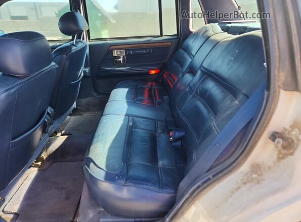1LNLM974XRY734072 1974 LINCOLN CONTINENTA Белый Вид задних сидений