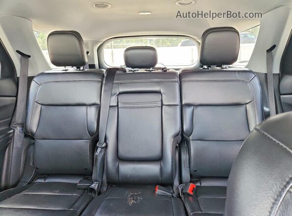 1FMSK7FH0RGA29166 2024 FORD EXPLORER Silver უკანა სალონის ხედი