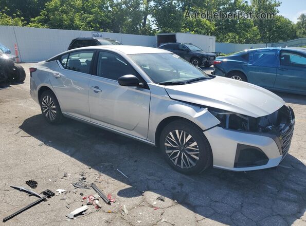 1N4BL4DW6TN329417 2026 NISSAN ALTIMA Silver Панорамний вид салону 360°
