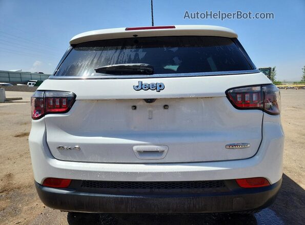 3C4NJDBN4RT117566 2024 JEEP COMPASS Белый Вид сзади