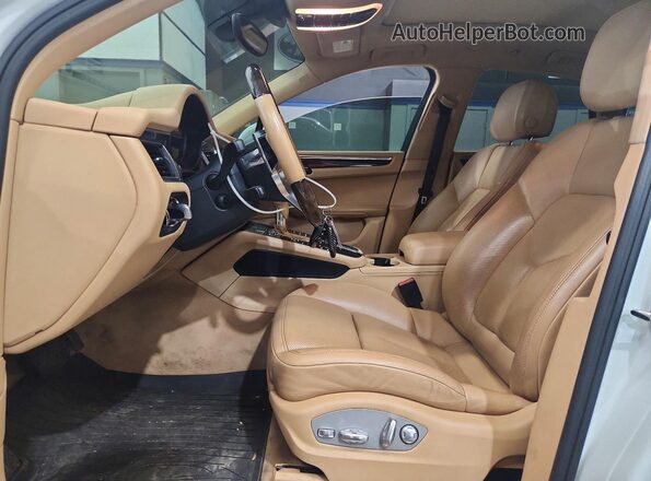 WP1AB2A55GLB50620 2016 PORSCHE MACAN White 