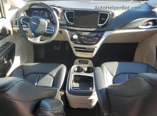 2C4RC1BG0RR182946 2024 CHRYSLER PACIFICA Silver ხელსაწყოთა პანელის ხედი
