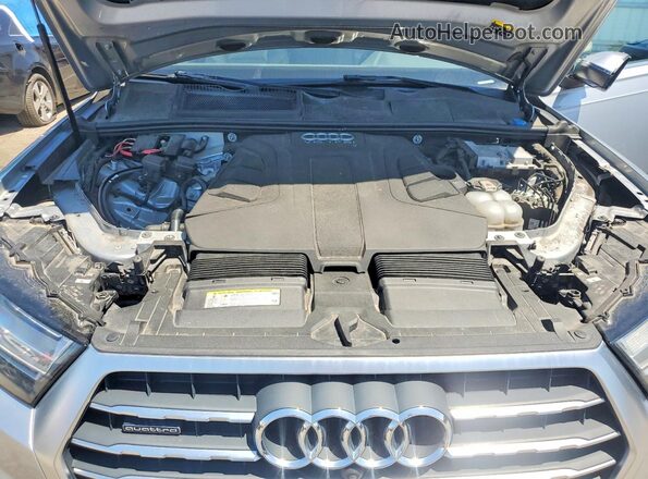 WA1LAAF7XKD001053 2019 AUDI Q7 Silver VIN sticker view