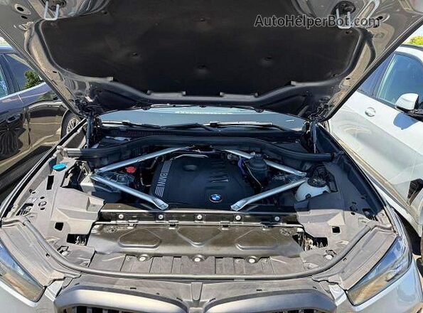 5UX13EU02S9X86691 2025 BMW X5 Серый Вид панели приборов