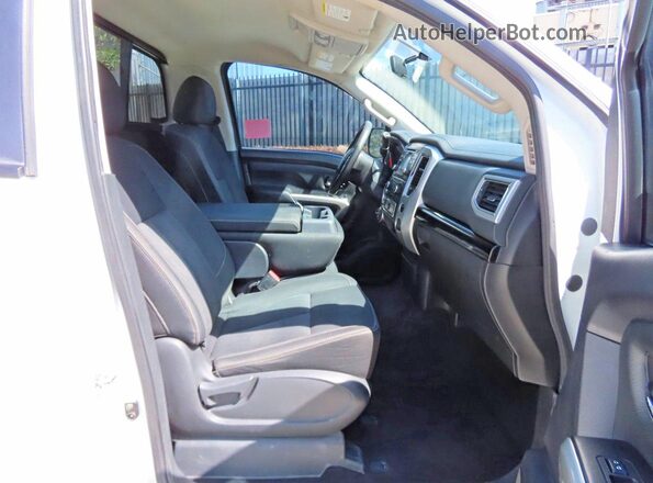 1N6AA1R87HN548279 2017 NISSAN TITAN White Հետևի տեսք